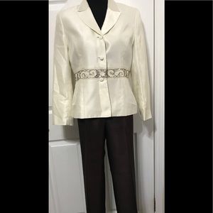 ON SALE!!! Le Suit Petite Pants Dress suit